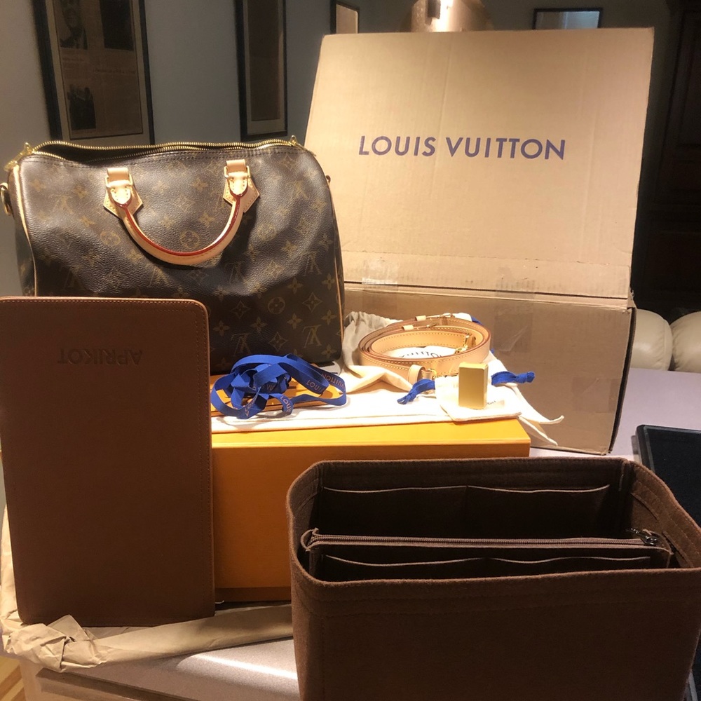 🥰Louis Vuitton Speedy Bandouliere 30